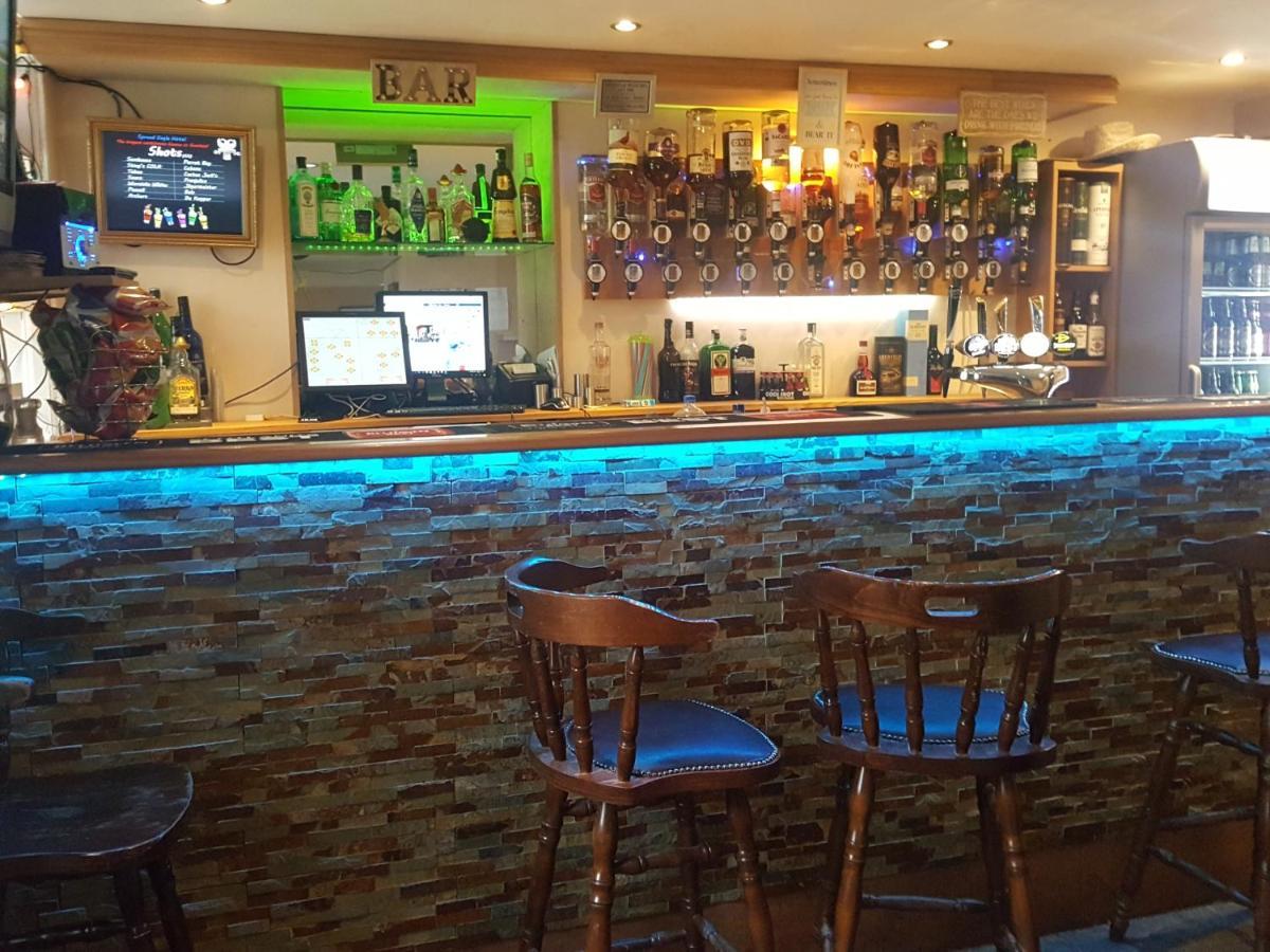 The Spread Eagle Hotel 제드버러 외부 사진