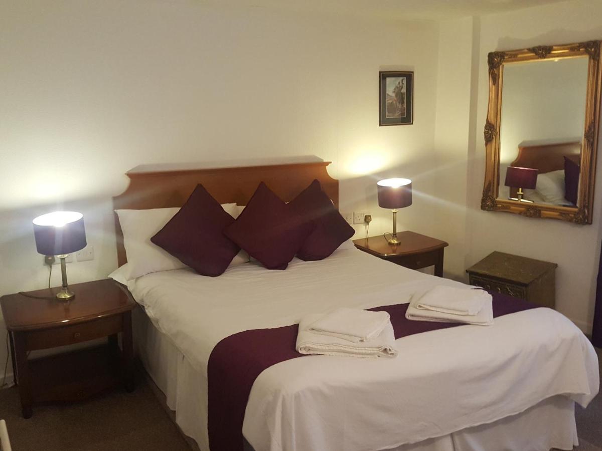 The Spread Eagle Hotel 제드버러 외부 사진