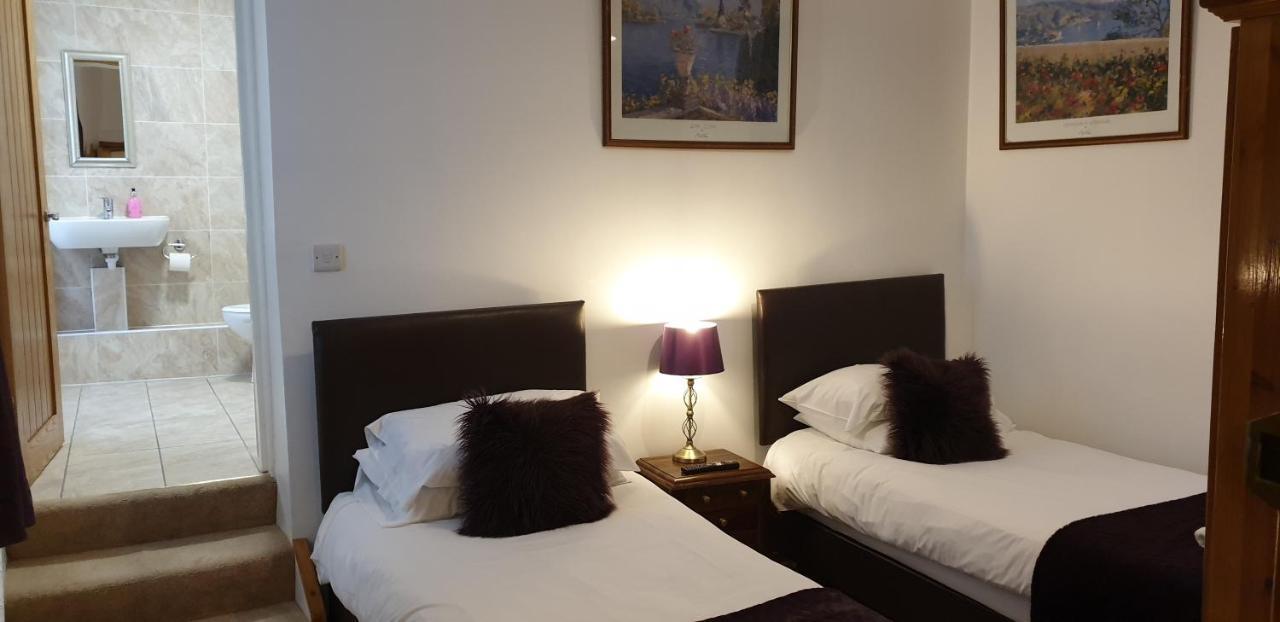 The Spread Eagle Hotel 제드버러 외부 사진